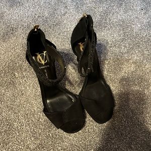 Black and glitter Vince Camuto heels
